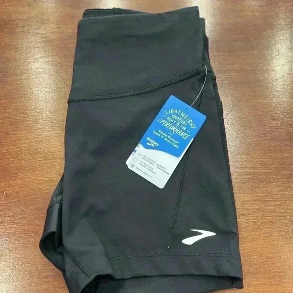 Brooks 5” Spark Biker Shorts - Picture 2 of 4